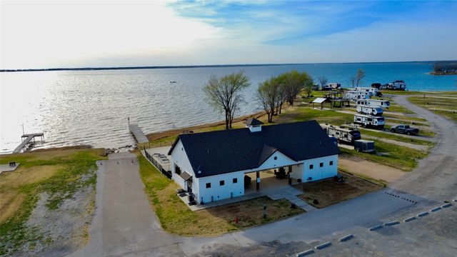 6084 Peninsula Road, Kerens, TX 75144