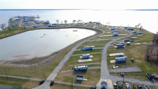 6084 Peninsula Road, Kerens, TX 75144