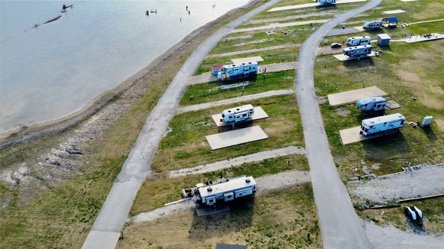 6084 Peninsula Road, Kerens, TX 75144