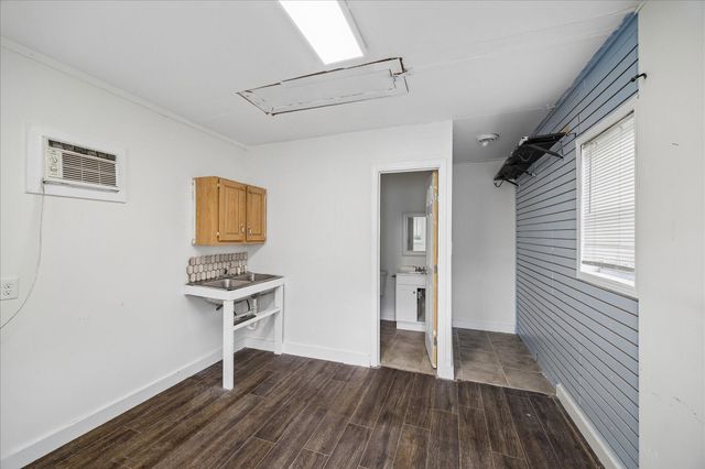 8525 Dosia Street, Houston, TX 77051