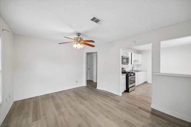 8525 Dosia Street, Houston, TX 77051