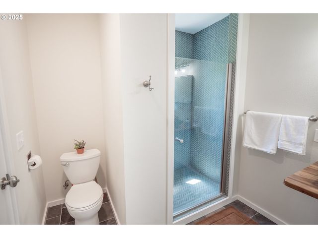 28788 GIMPL HILL Rd, Eugene, OR 97402