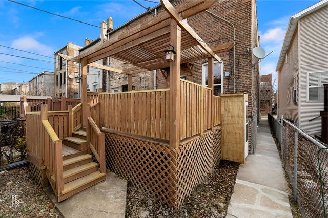 4754 S Langley Avenue, Chicago, IL 60615