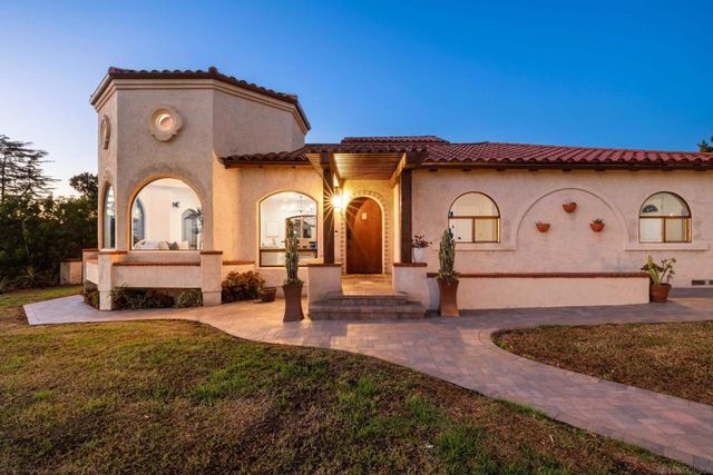 4557 Mayapan Dr, La Mesa, CA 91941