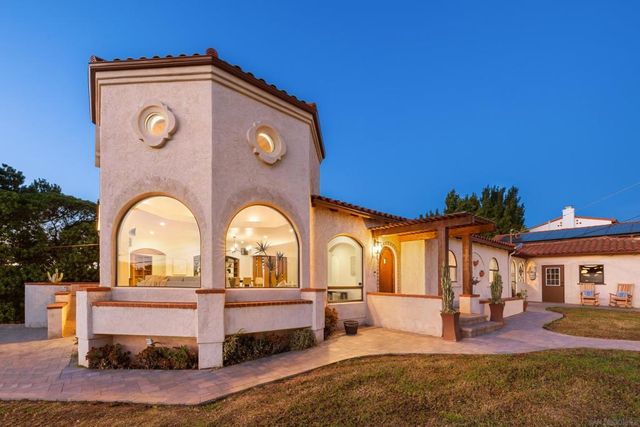4557 Mayapan Dr, La Mesa, CA 91941