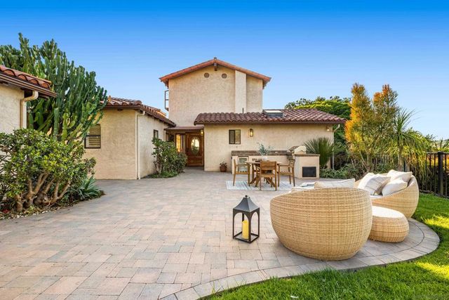 4557 Mayapan Dr, La Mesa, CA 91941