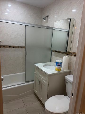 67-41 Burns Street 417, Forest Hills, NY 11375