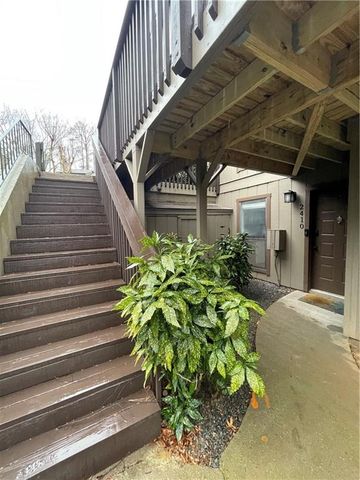 2410 Cumberland Court SE, Smyrna, GA 30080