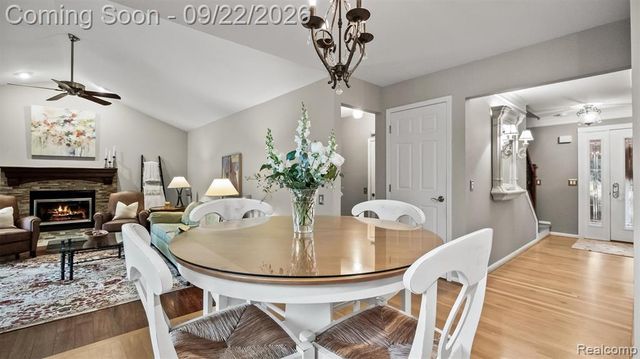3188 Park Forest Drive, West Bloomfield, MI 48324