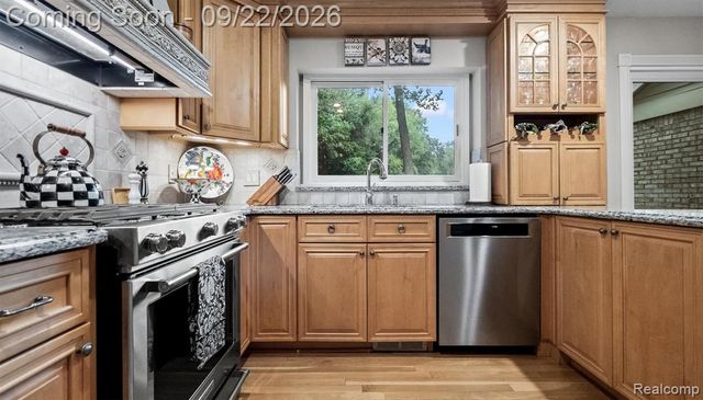 3188 Park Forest Drive, West Bloomfield, MI 48324
