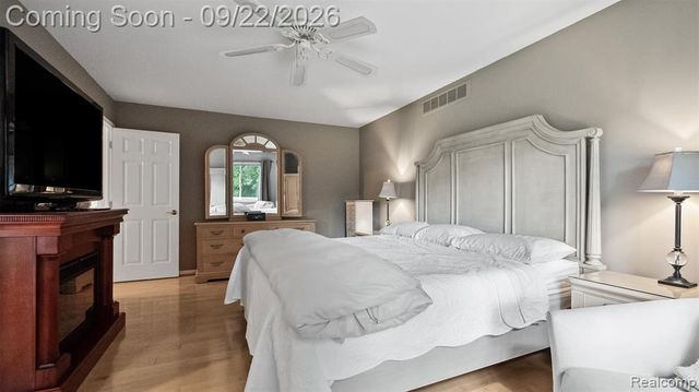 3188 Park Forest Drive, West Bloomfield, MI 48324