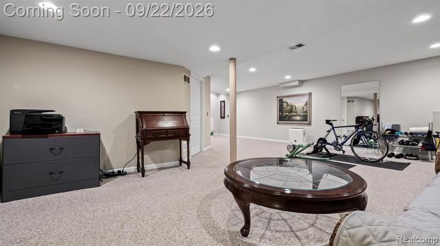 3188 Park Forest Drive, West Bloomfield, MI 48324