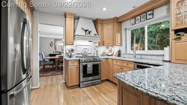 3188 Park Forest Drive, West Bloomfield, MI 48324