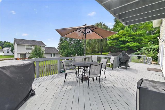 423 Sunset Drive, Poynette, WI 53955