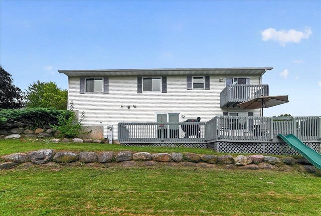 423 Sunset Drive, Poynette, WI 53955