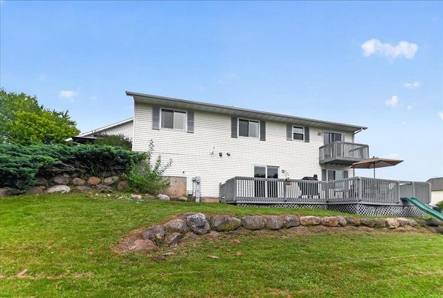423 Sunset Drive, Poynette, WI 53955