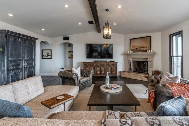 604 Camino de Orchidia, Encinitas, CA 92024