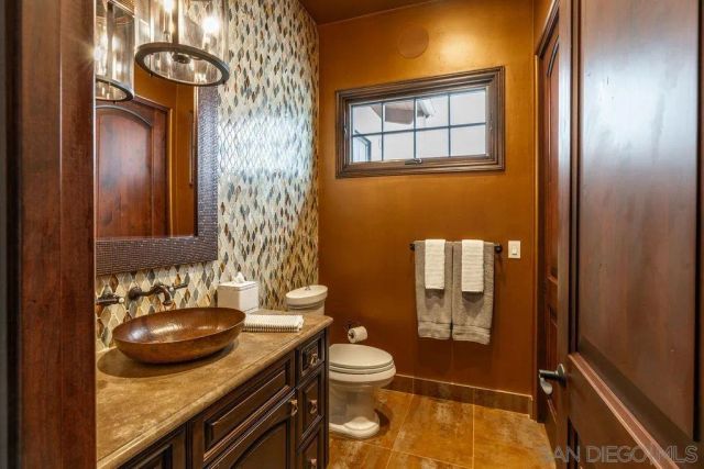 604 Camino de Orchidia, Encinitas, CA 92024