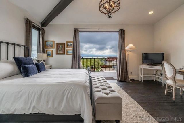 604 Camino de Orchidia, Encinitas, CA 92024