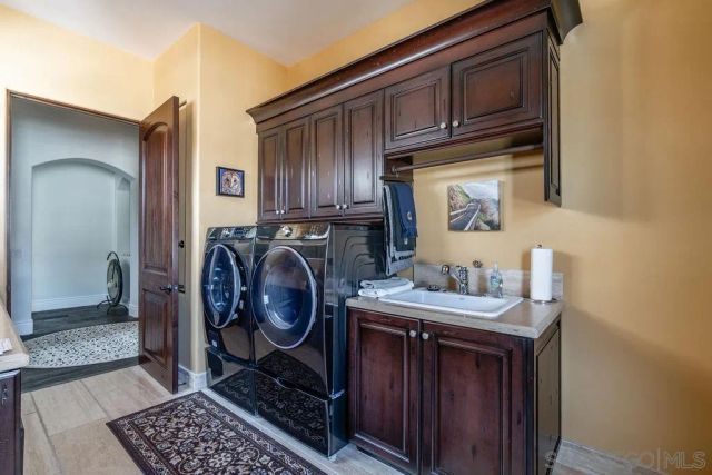 604 Camino de Orchidia, Encinitas, CA 92024