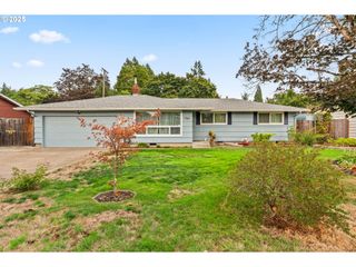 1745 GROVE St, Eugene, OR 97404