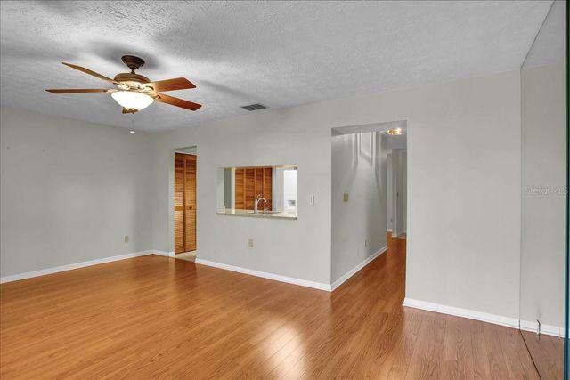 7905 LUXBURY PLACE, Tampa, FL 33614