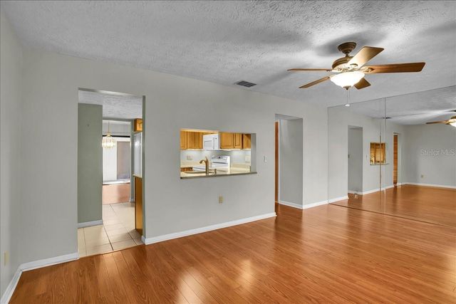 7905 LUXBURY PLACE, Tampa, FL 33614