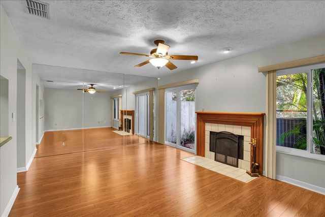 7905 LUXBURY PLACE, Tampa, FL 33614