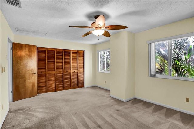 7905 LUXBURY PLACE, Tampa, FL 33614