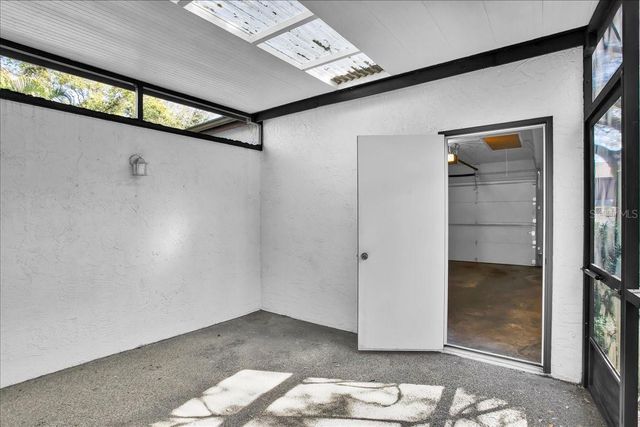 7905 LUXBURY PLACE, Tampa, FL 33614