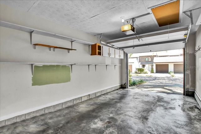 7905 LUXBURY PLACE, Tampa, FL 33614