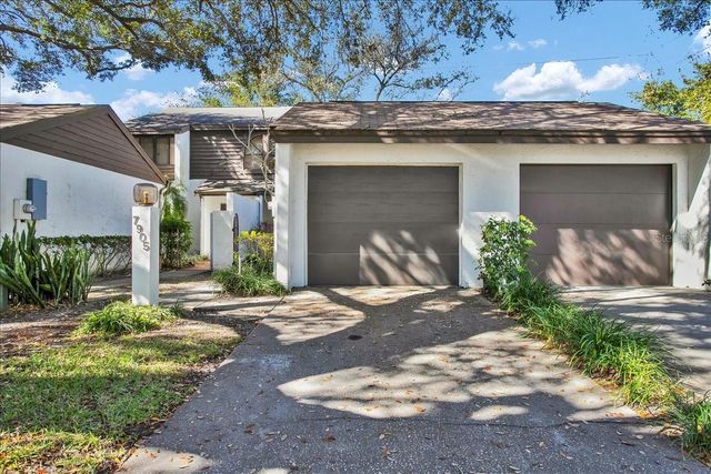 7905 LUXBURY PLACE, Tampa, FL 33614