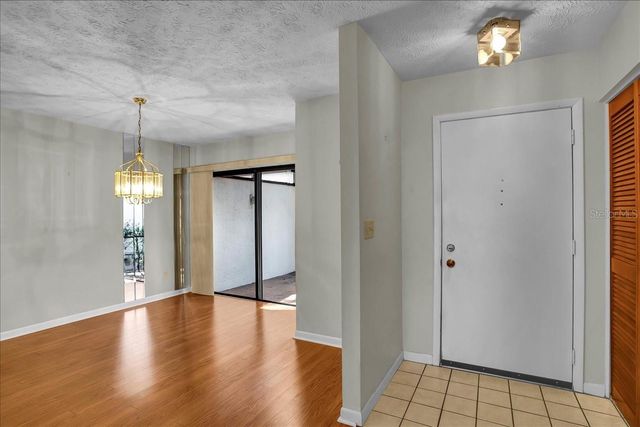 7905 LUXBURY PLACE, Tampa, FL 33614