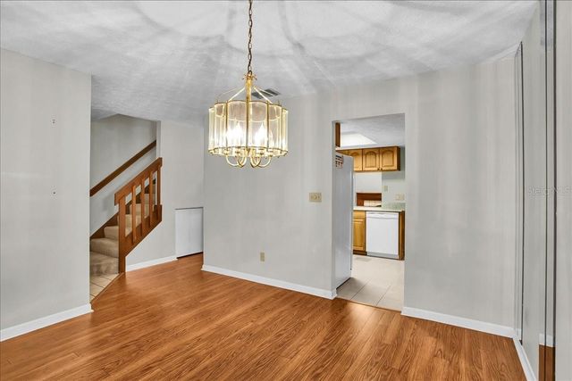 7905 LUXBURY PLACE, Tampa, FL 33614