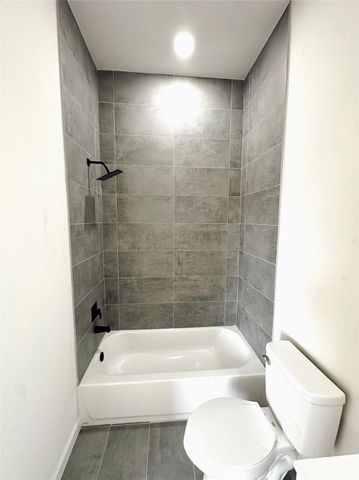 318 Tennessee Street, Houston, TX 77029