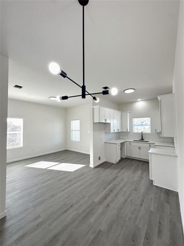 318 Tennessee Street, Houston, TX 77029