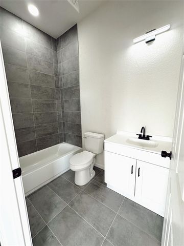 318 Tennessee Street, Houston, TX 77029