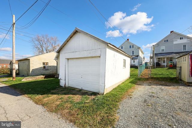 52 S 3RD ST, Mount Wolf, PA 17347