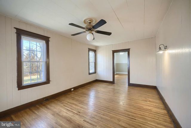 52 S 3RD ST, Mount Wolf, PA 17347