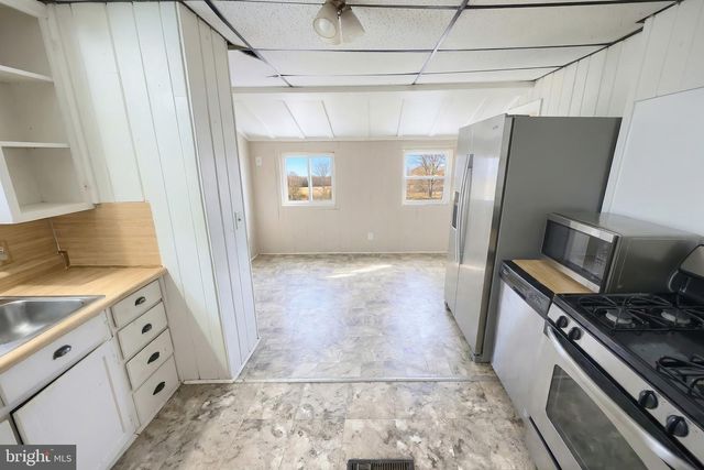 52 S 3RD ST, Mount Wolf, PA 17347