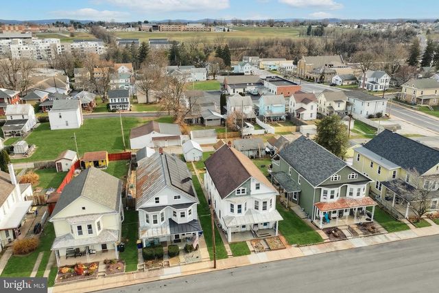 52 S 3RD ST, Mount Wolf, PA 17347