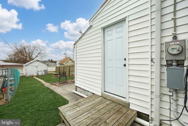 52 S 3RD ST, Mount Wolf, PA 17347