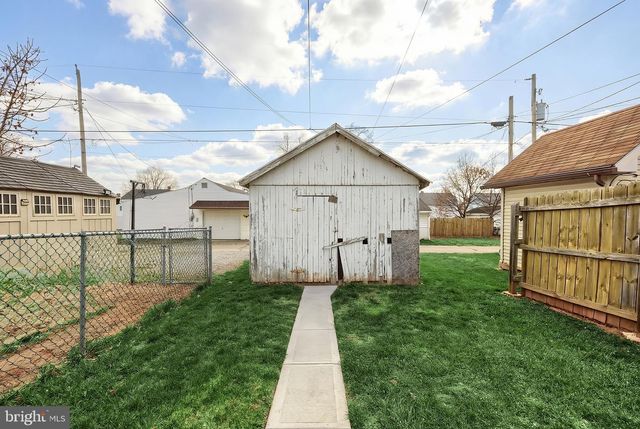 52 S 3RD ST, Mount Wolf, PA 17347