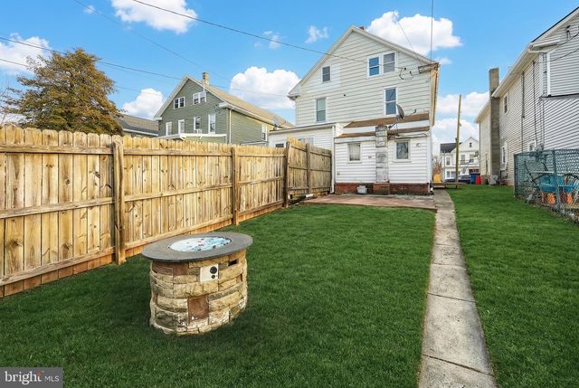 52 S 3RD ST, Mount Wolf, PA 17347