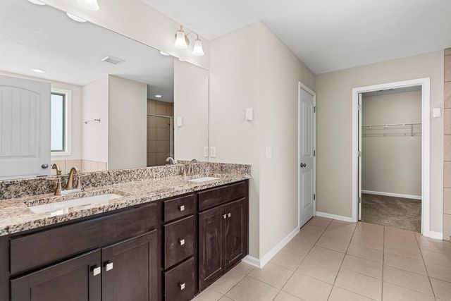 314 Red Oak Place, Smiths Station, AL 36877