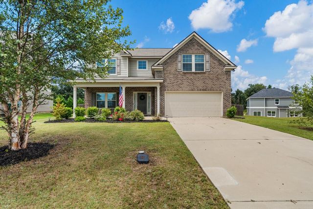 314 Red Oak Place, Smiths Station, AL 36877