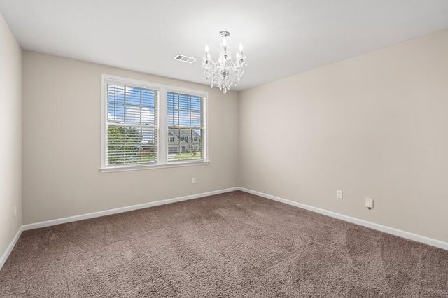 314 Red Oak Place, Smiths Station, AL 36877