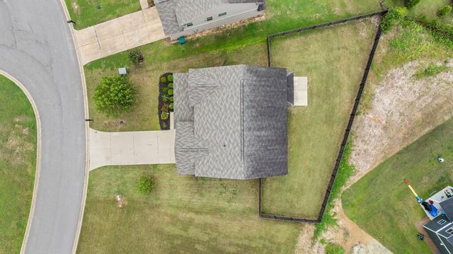 314 Red Oak Place, Smiths Station, AL 36877