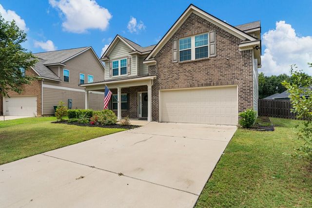 314 Red Oak Place, Smiths Station, AL 36877