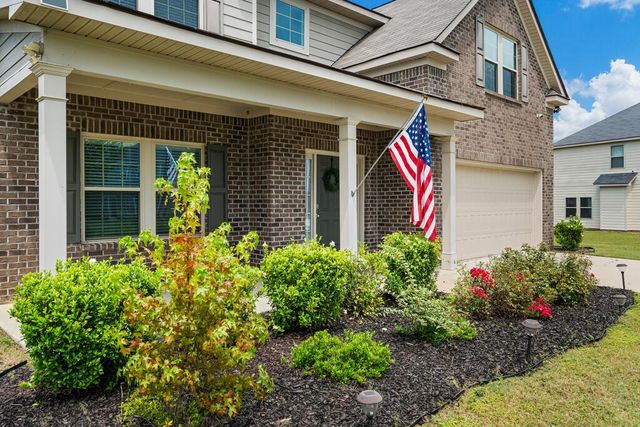 314 Red Oak Place, Smiths Station, AL 36877